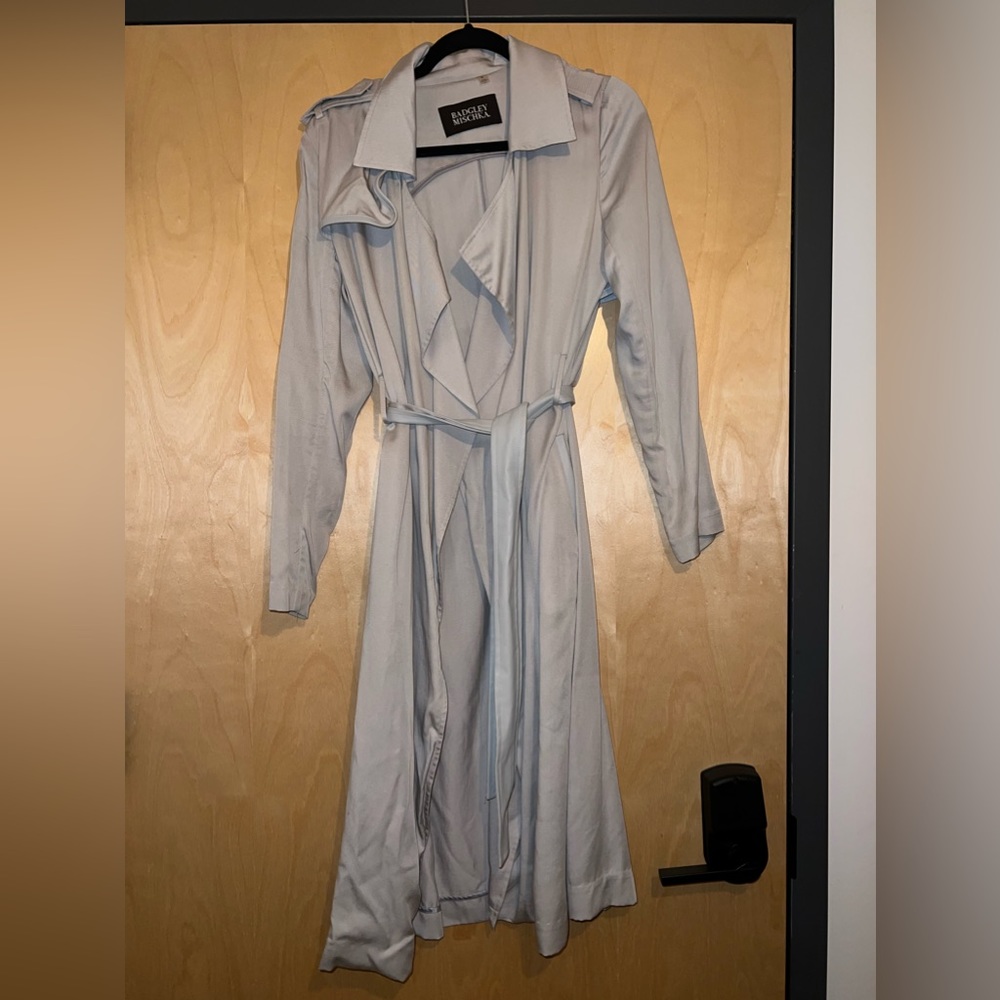Badgley Mischka lightweight trench coat